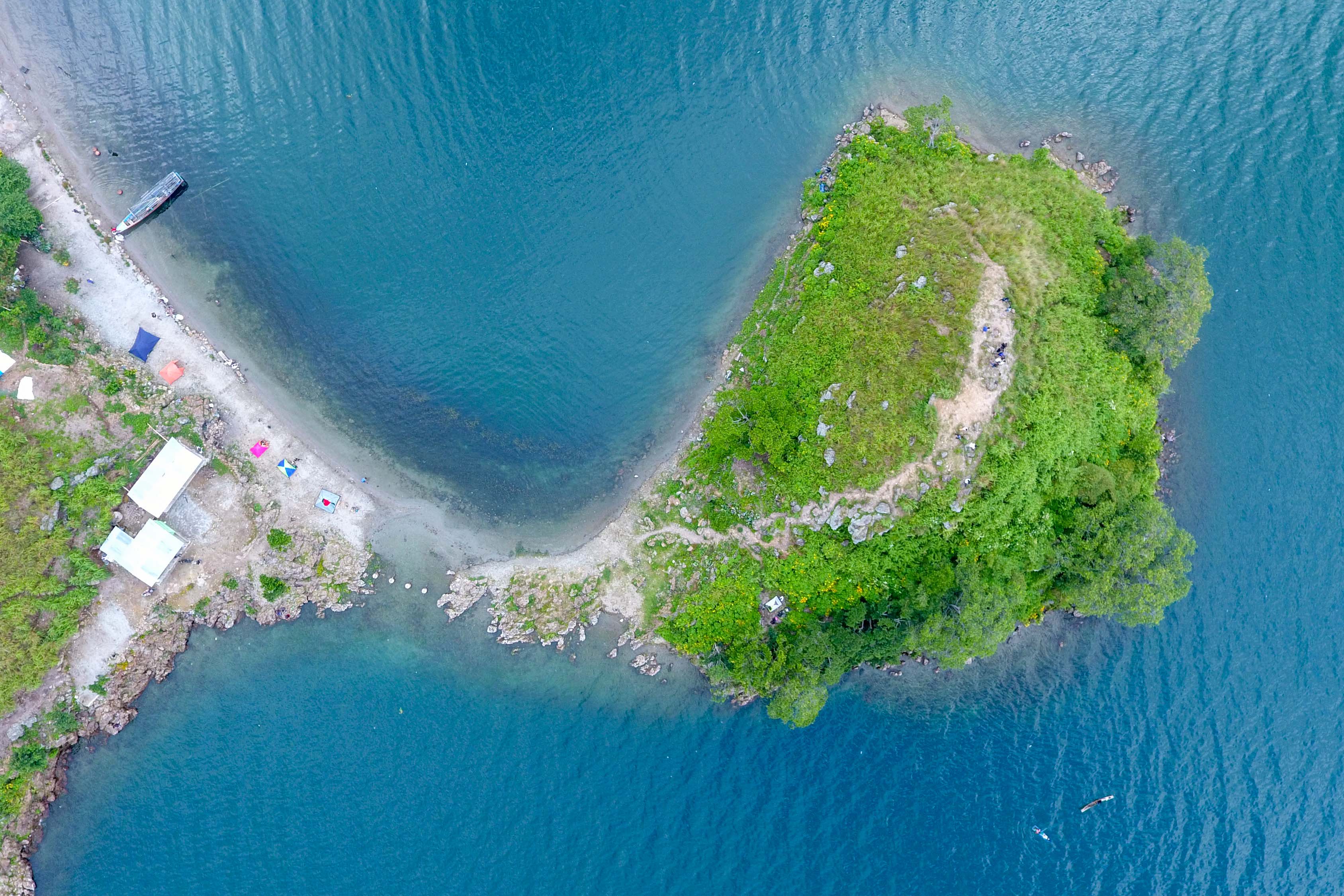 Pulau Silalahi Paropo